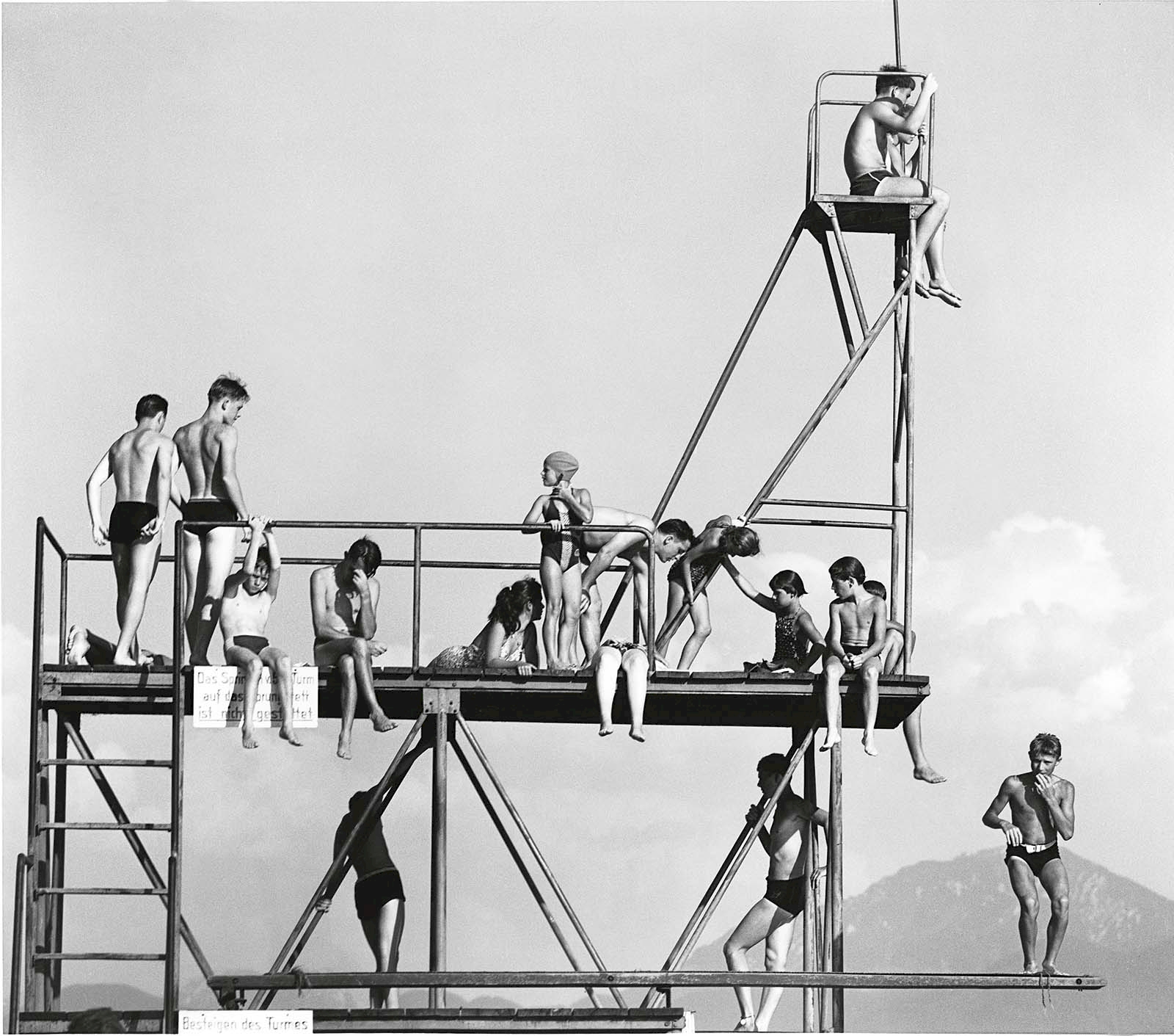 Peter Keetman: Sprungturm, Prien am Chiemsee 1957 © Nachlass Peter Keetman / Stiftung F.C. Gundlach