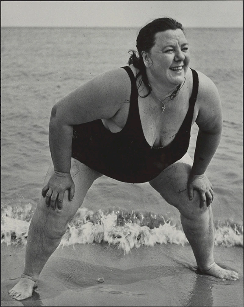 Badende auf Coney Island, Coney Island, 1939-1941. © Estate of Lisette Model, courtesy of Baudoin Lebon and Avi Keitelman